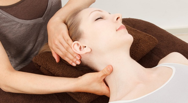 Xoa bóp bấm huyệt tại nhà 
